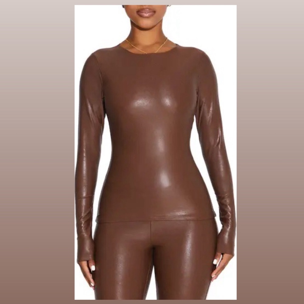 *NEVER WORN* That Extra Drip Faux Leather Top
N BY NAKED WARDROBE